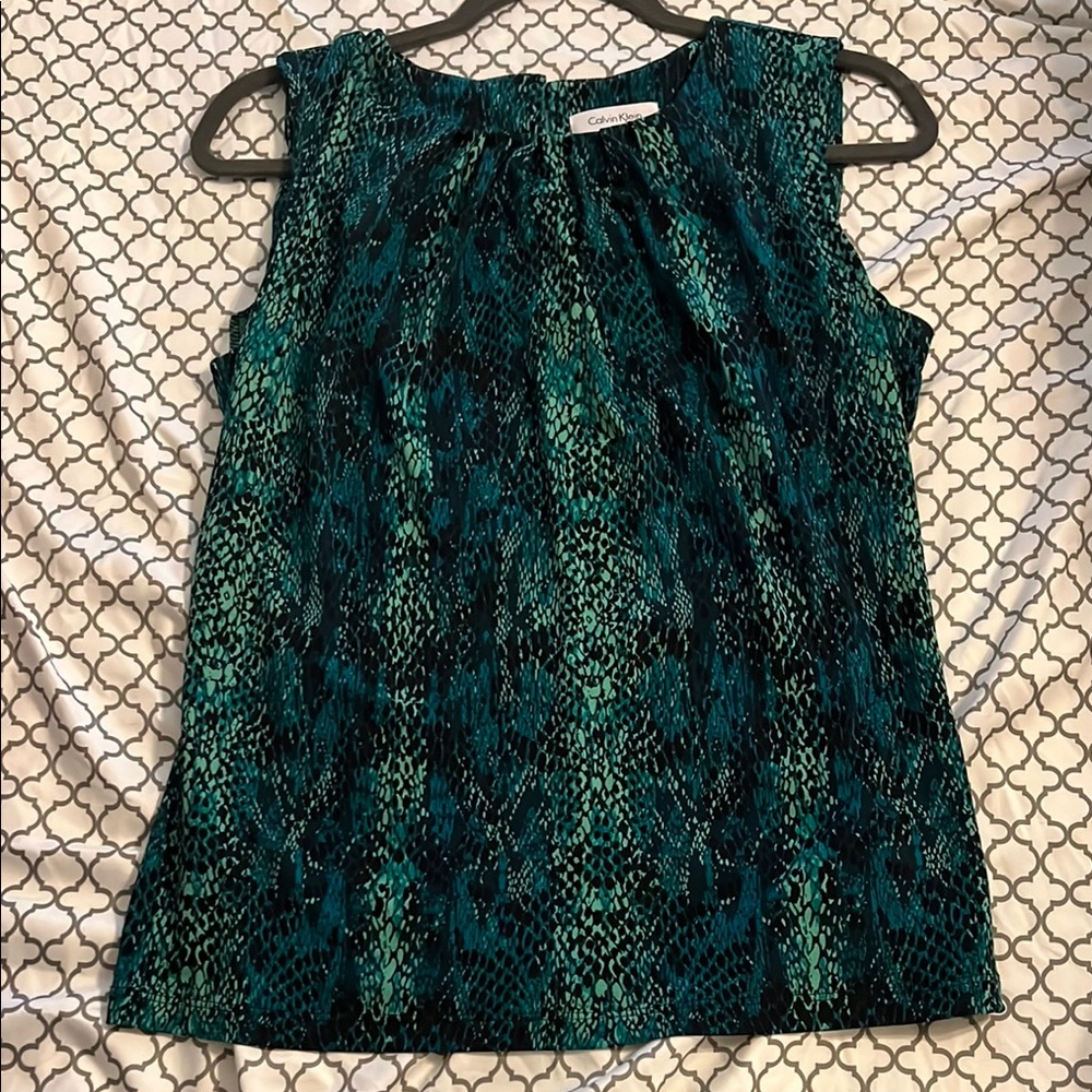 Calvin Klein Sleeveless Green Pleated Top